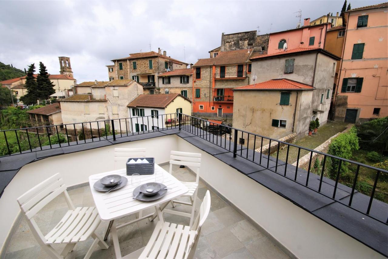 Appartamento Casa di Luigi ed Ernestina Dolcedo Esterno foto